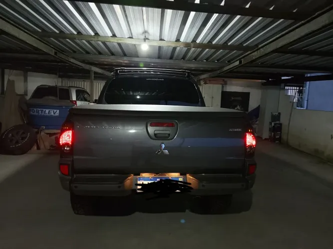 Mitsubishi L200 Triton Outdoor 2.4 Flex 16V CD Mec. 2017