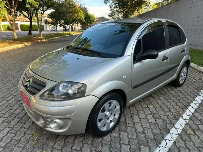 Citroen C3 GLX 1.4/ GLX Sonora 1.4 Flex 8V 5P 2012