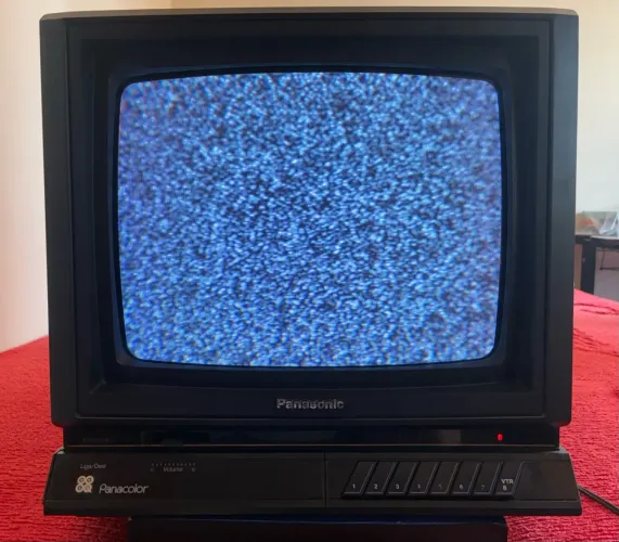 Tv 14? Panasonic, mod TC-14D1. Ótimo estado de conservação.