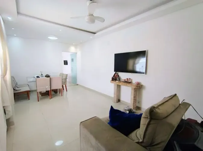 Casa para venda com 2 dormitórios na Guilhermina - Praia Grande - SP