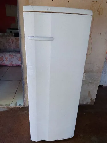 Vendo geladeira funcionando perfeitamente 