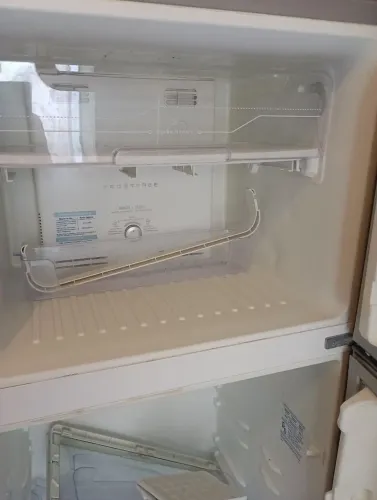 Vendo geladeira Eletrolux
