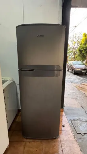 Geladeira Continental Duplex - Muito Nova e Super Conservada 120v funcionando tudo