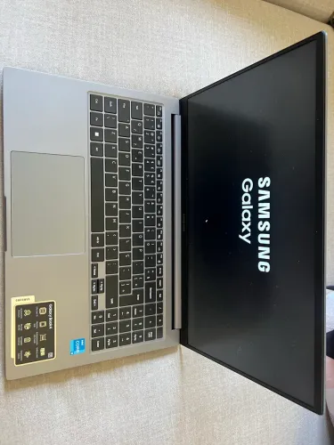 Notebook Samsung Galaxy Book 4 I3
