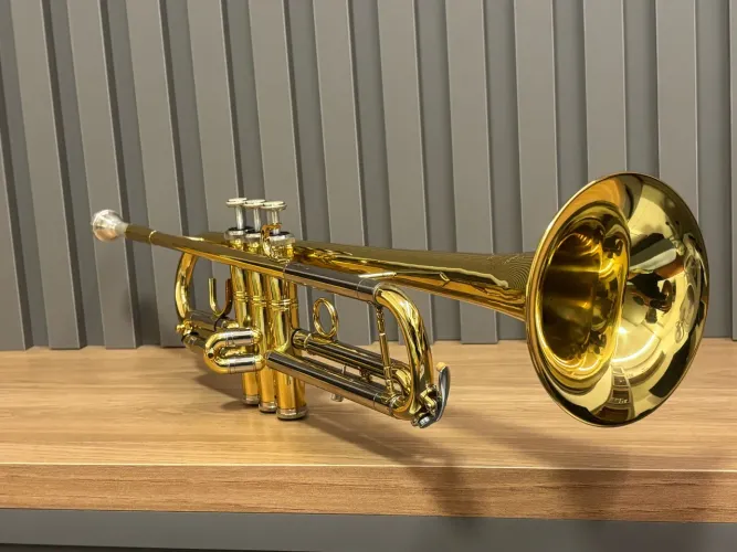Vendo Trompete Eagle 