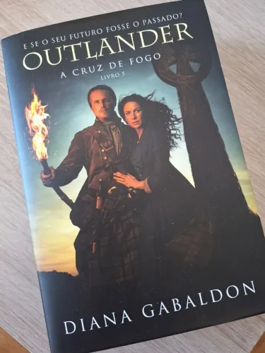 Livro: Outlander vol. 5 - A cruz de fogo (novo)