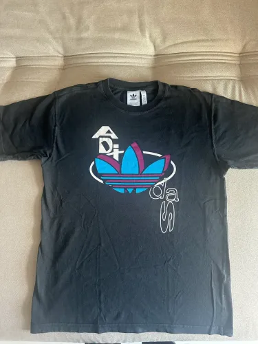 Camiseta Adidas