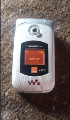 Sony Ericsson W300 i