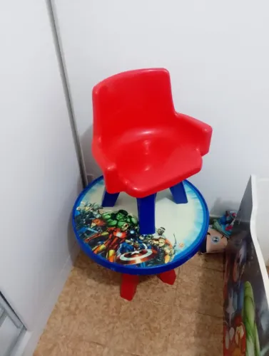Mesa Infantil Vingadores