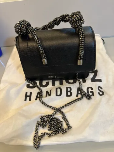 Bolsa Schütz preta 
