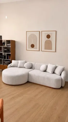 Sofá Fixo Blend C/ Chaise Almofadas Soltas Base em Madeira Tauari- Bianchi Novo