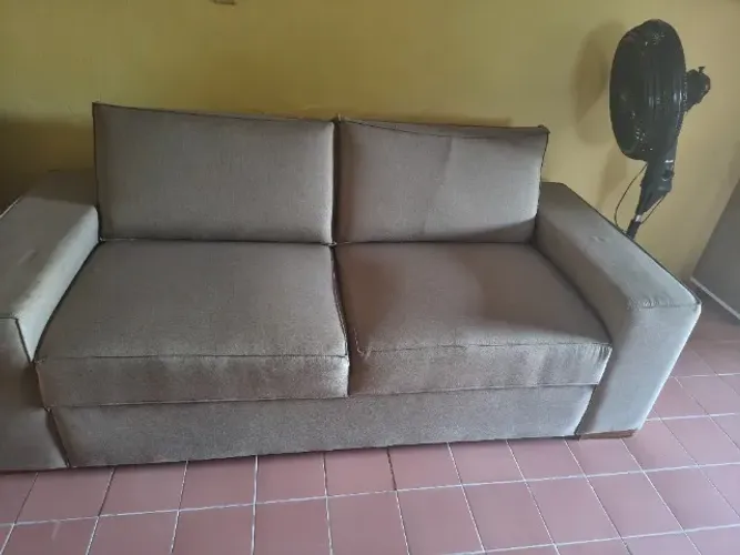 Vendo sofá de 2 lugares seminovo