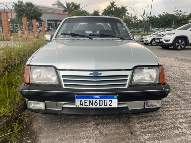 Chevrolet Monza Classic SE 2.0 /mpfi E EFI 2P E 4P 1989