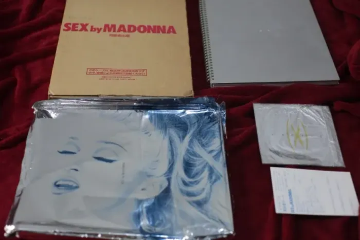 Livro Madonna Sex book japonês completo e muito lindo