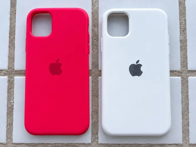 Kit com 2 capas para iPhone 11 (Branco e Rosa)