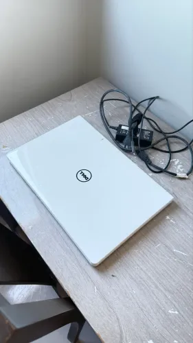Dell Inspiron Conservado - Para Peças ou Conserto - Acompanha Carregador