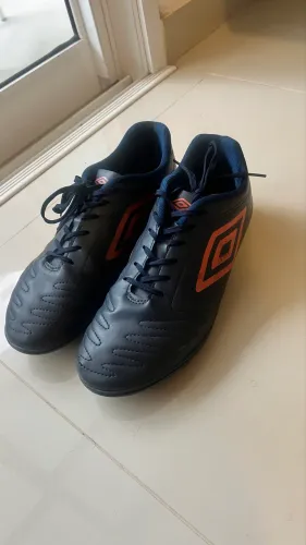 Chuteira Umbro
