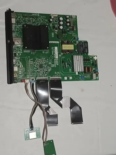 VENDO PLACA PRINCIPAL DA TV TCL 50 P. MODELO P615COM TODOS COMPONENTES FUCIONANDO 100%