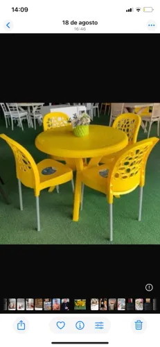 Jogo de mesas colorido para lanchonete