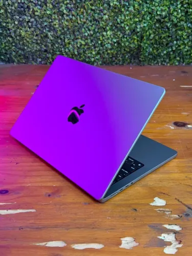 Macbook 14" M1 Pro 16GB + Teclado Brinde