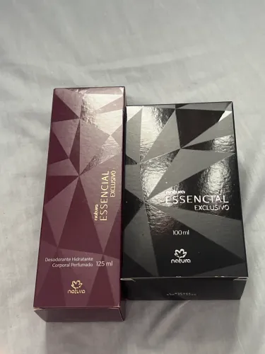 Essencial exclusivo com o hidratante corporal 