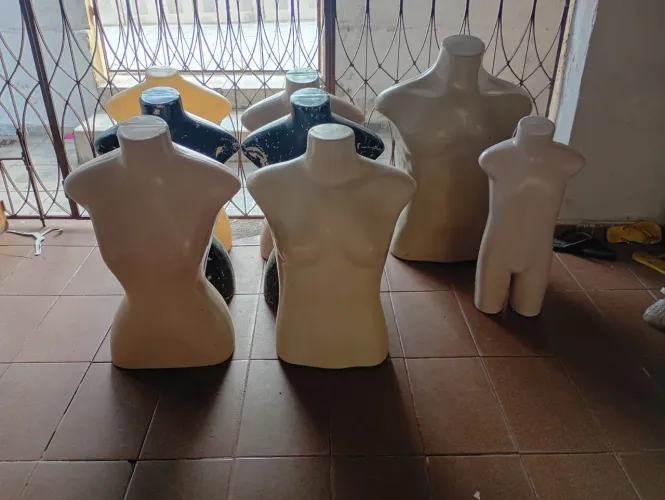 Manequins