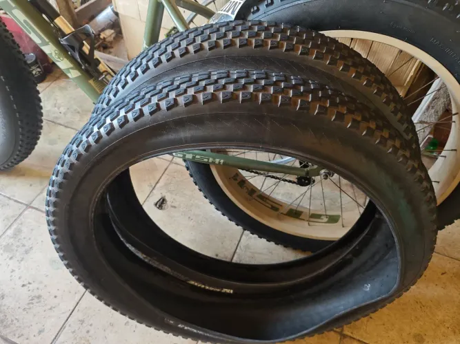 Par de pneus de Fat bike em perfeito estado 26 4.0