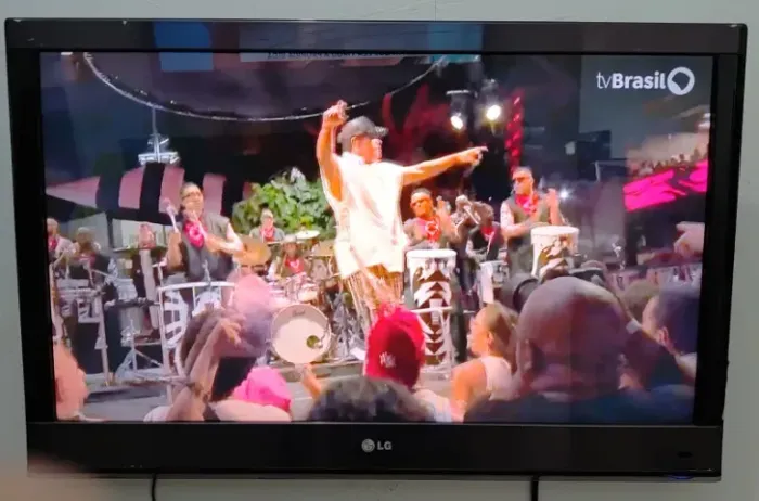 TV LG 32" LED Full HD Cinema 3D (Modelo 32LW5700) - Ótima Imagem