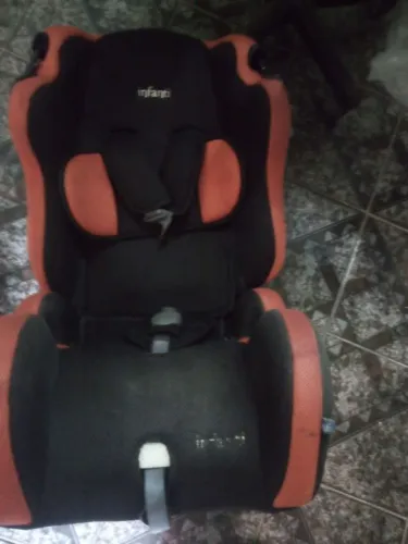 Cadeira de bebê automotiva