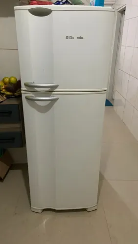 Geladeira duas portas 