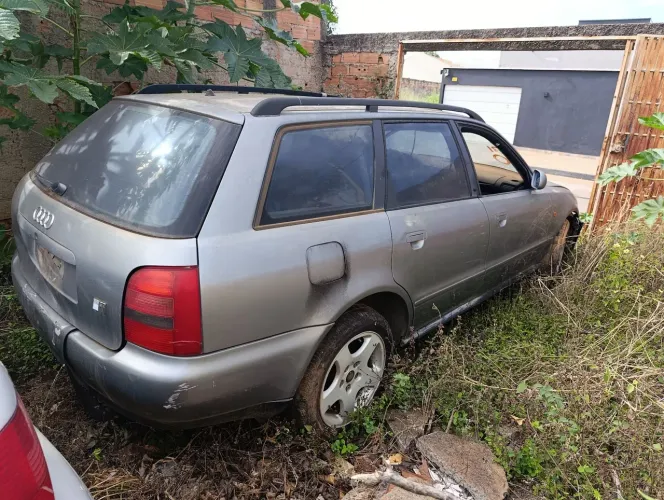 Sucata Audi A4 Avant 97 somente peças