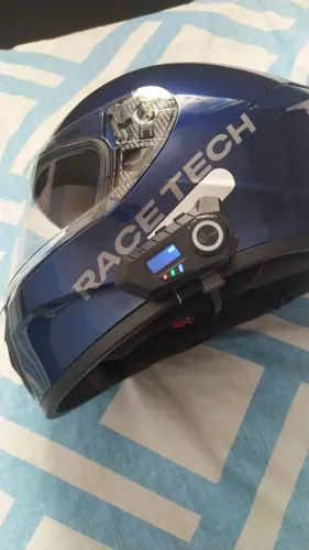 Capacete semi novo