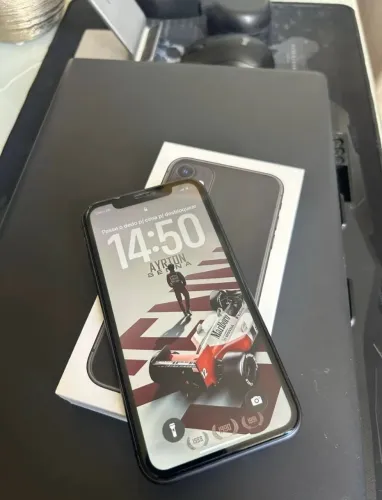 iPhone 11 zerado pra venda