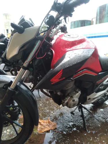 Vendo fan 2002 valor 13 mil