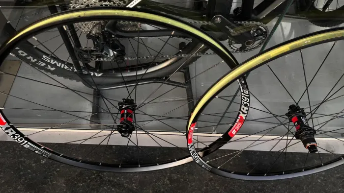 Rodas DT Swiss XR391 + Cubos Formulas