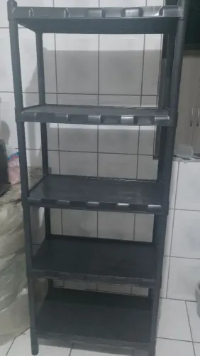 Estante de plástico desmontável suporta 7 kg por prateleira 