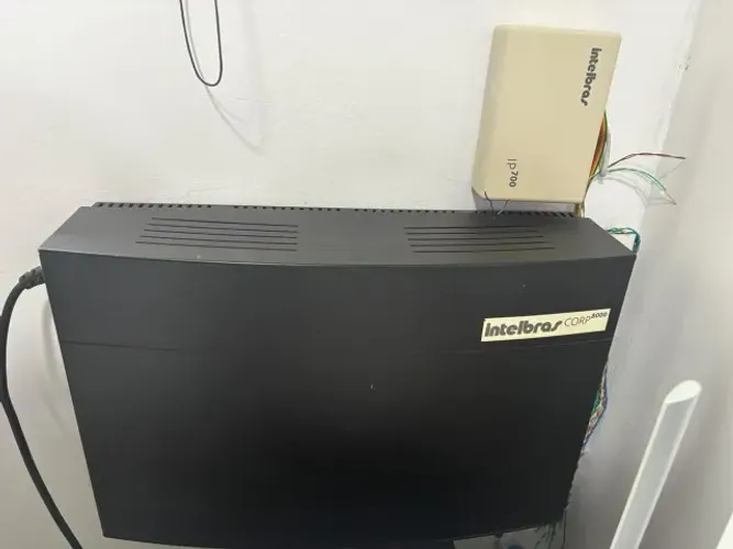 PABX + 10 TELEFONE DE MESA