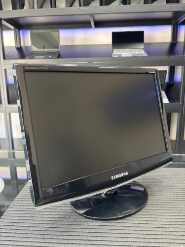 SAMSUNG 933BW 19" LCD VGA DVI