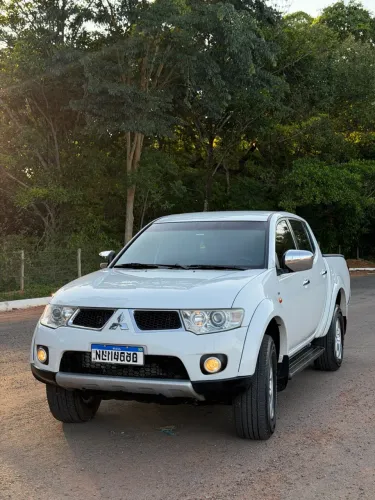 Mitsubishi L200 Triton HPE 3.2 CD TB Int.diesel AUT 2013