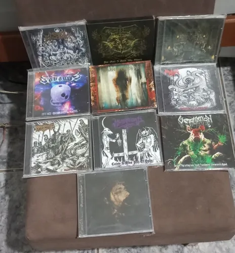 CDs Black, Death, Doom Zerados E Seminovos. 