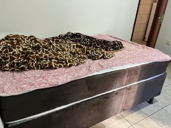 Base cama de casal nova (sem colchão)