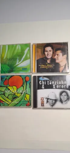 4 cds de Sertanejo - Gian e Giovani, Chitaozinho e Xororó, 2 outros