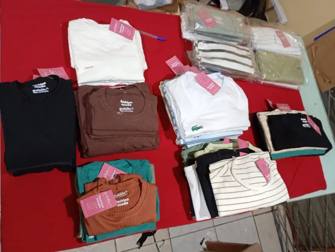 Roupa feminina e masculina 