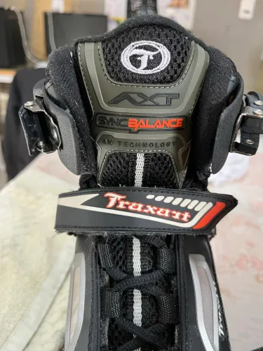 Vendo patins profissional 35/36, preto