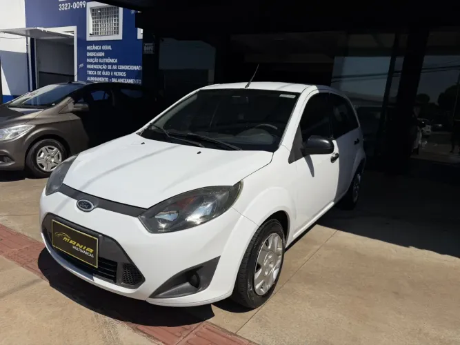 Ford Fiesta 1.0 Rocam SE Plus Hatch 8V Flex 4P Manual Usados e Novos