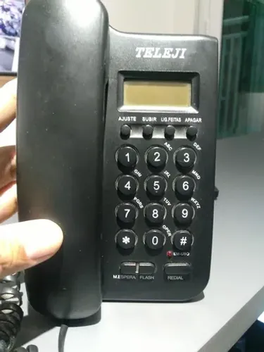 Aparelho telefônico com fio