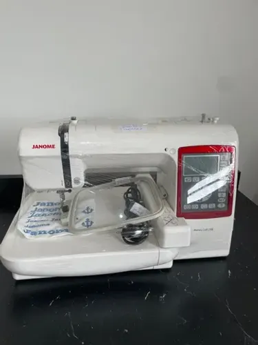 Máquina De Bordado JANOME 