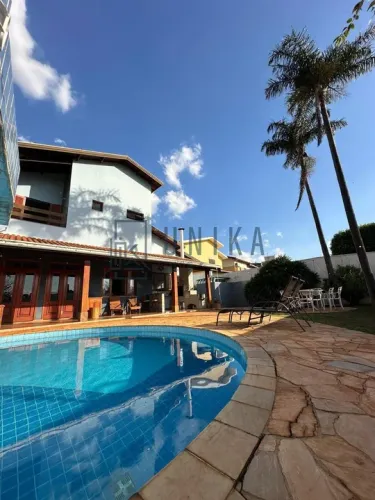 Maravilhosa casa em condomínio: 4 quartos, 3 suítes, 2 salas, 6 banheiros, 4 vagas na Barã