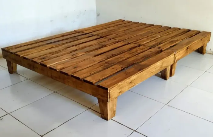 Cama de Pallet de Madeira