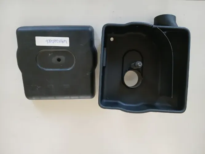Filtro de ar para motor Agrale M95W somente a carcaça com base e a tampa sem elemento